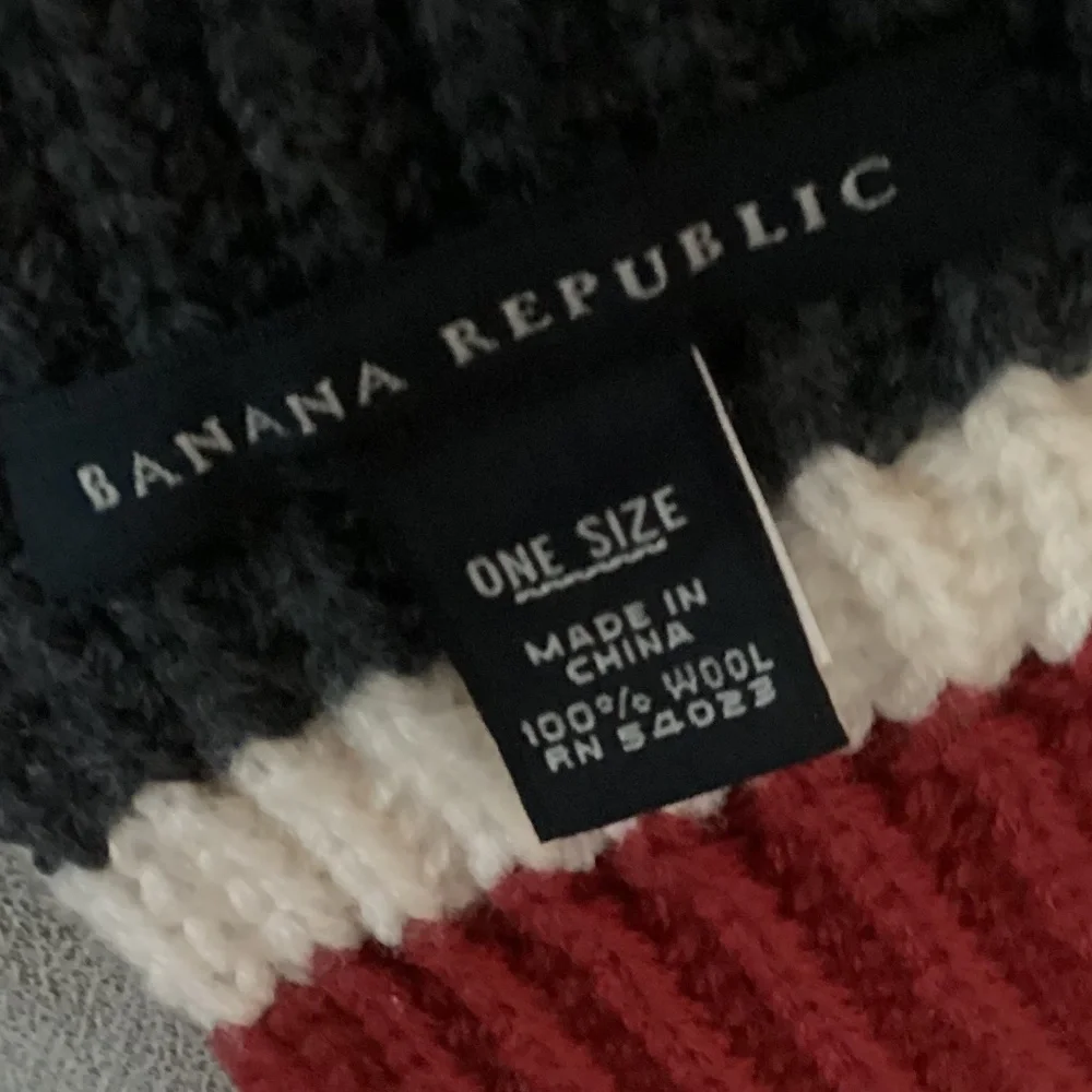 Banana Republic Wool scarl unisex like new